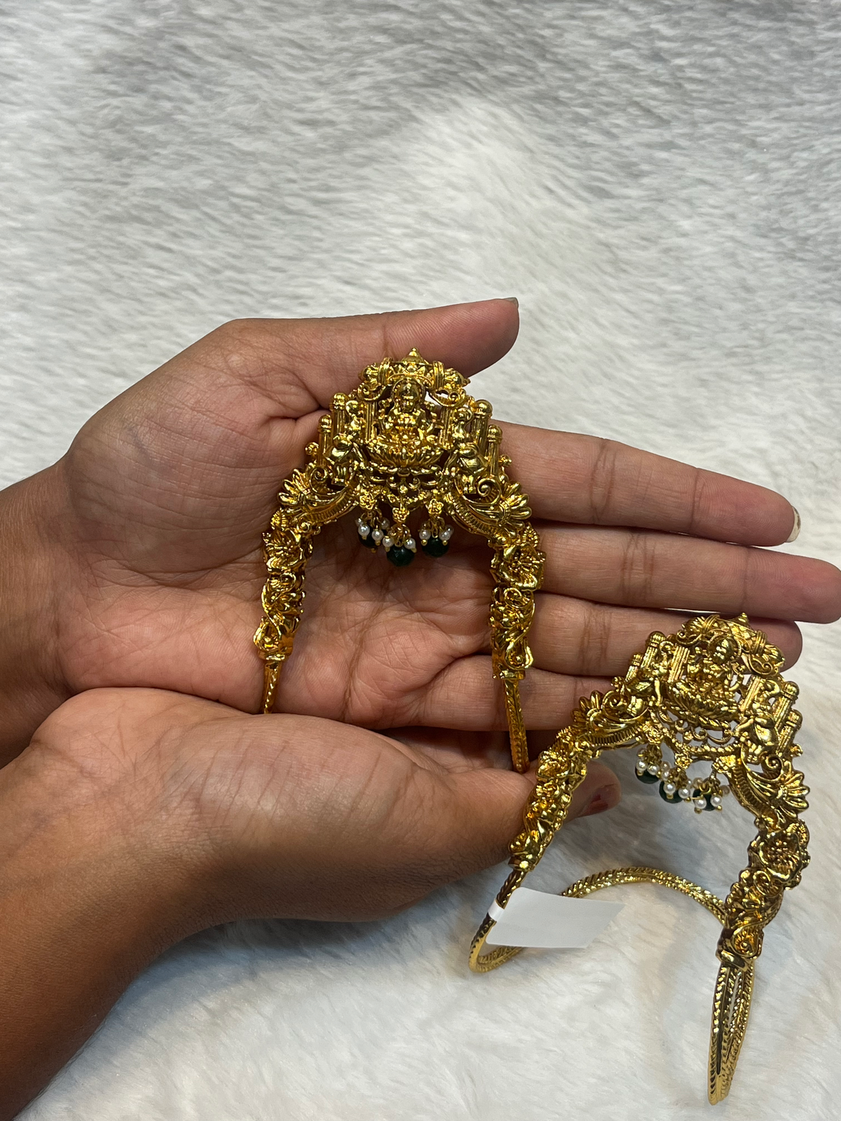 Temple Lakshmi Vanki – Emerald Green & Pearl
