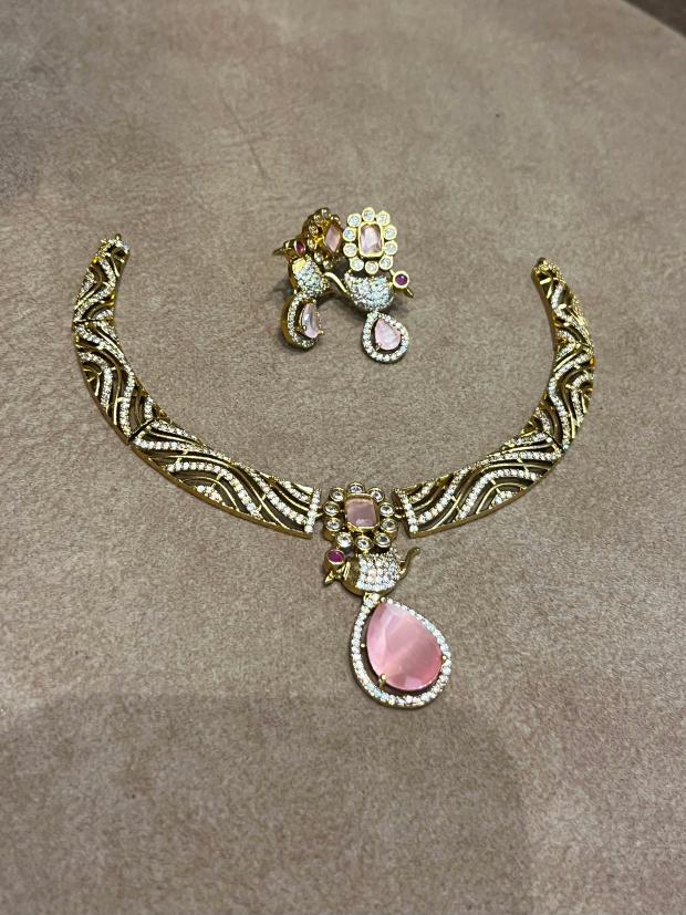 Neck Pieces