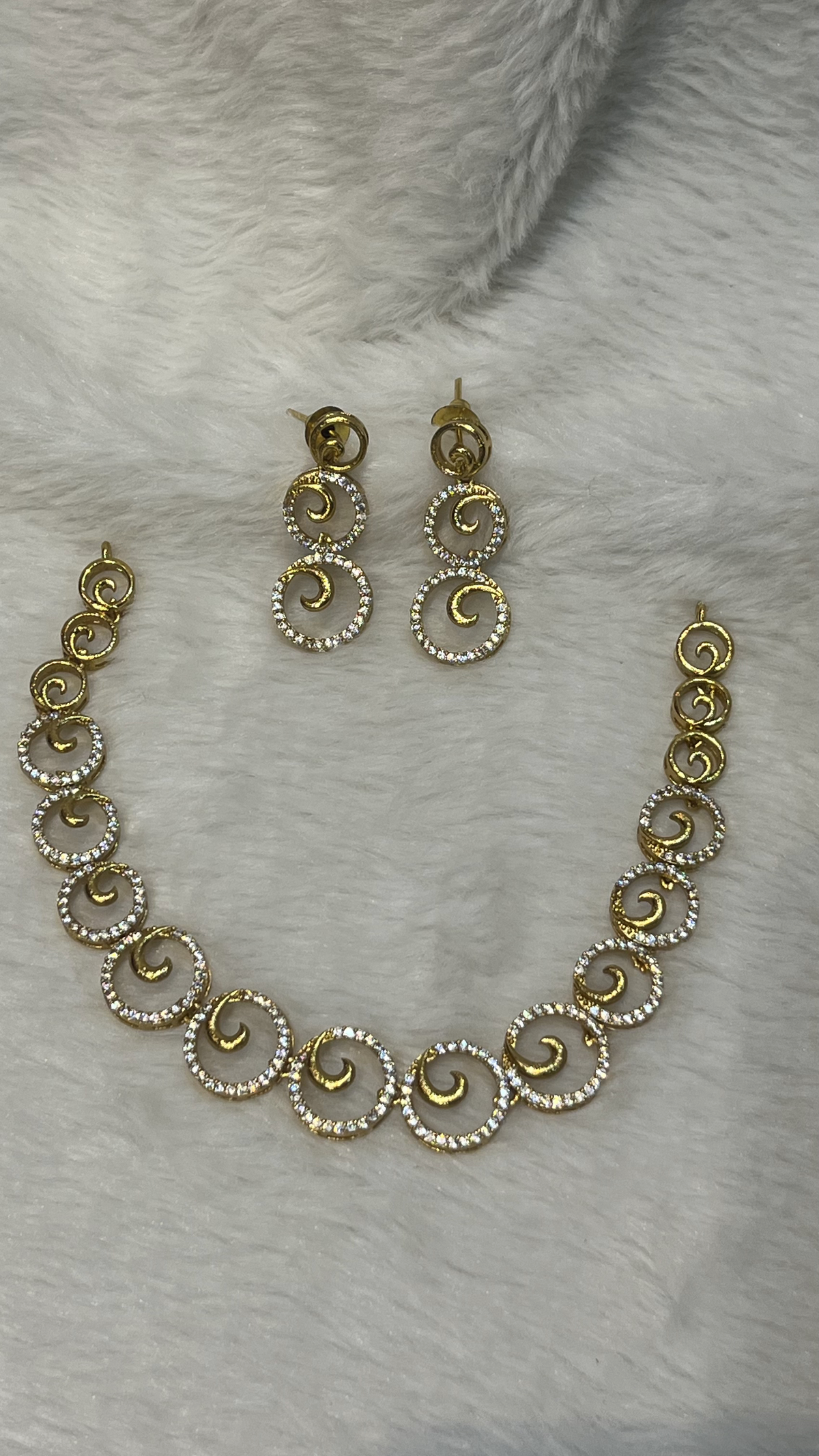 Gold-Tone Openwork Swirl Motif Necklace Set