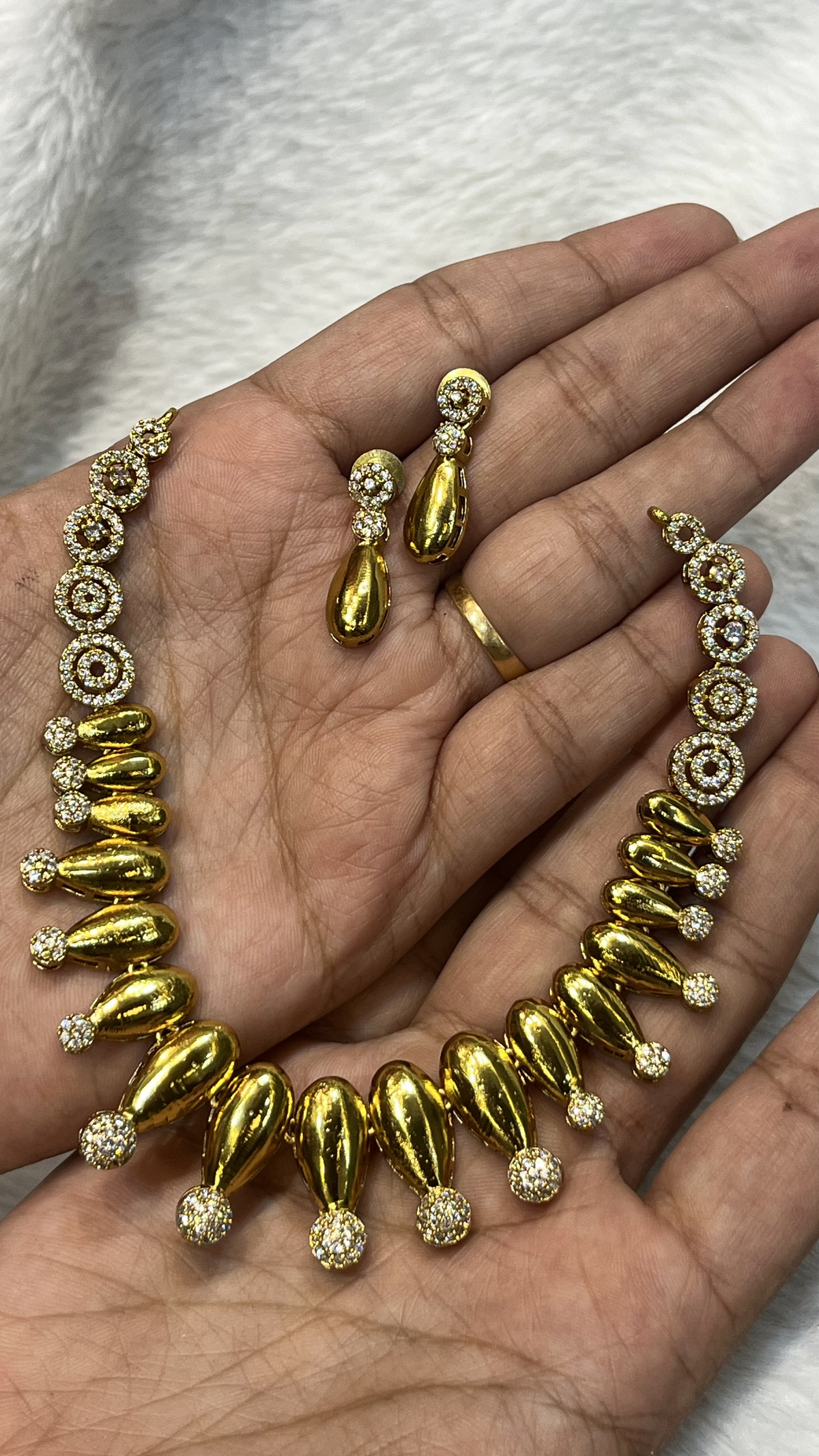 Gold-Tone Teardrop & Circle Motif Necklace Set