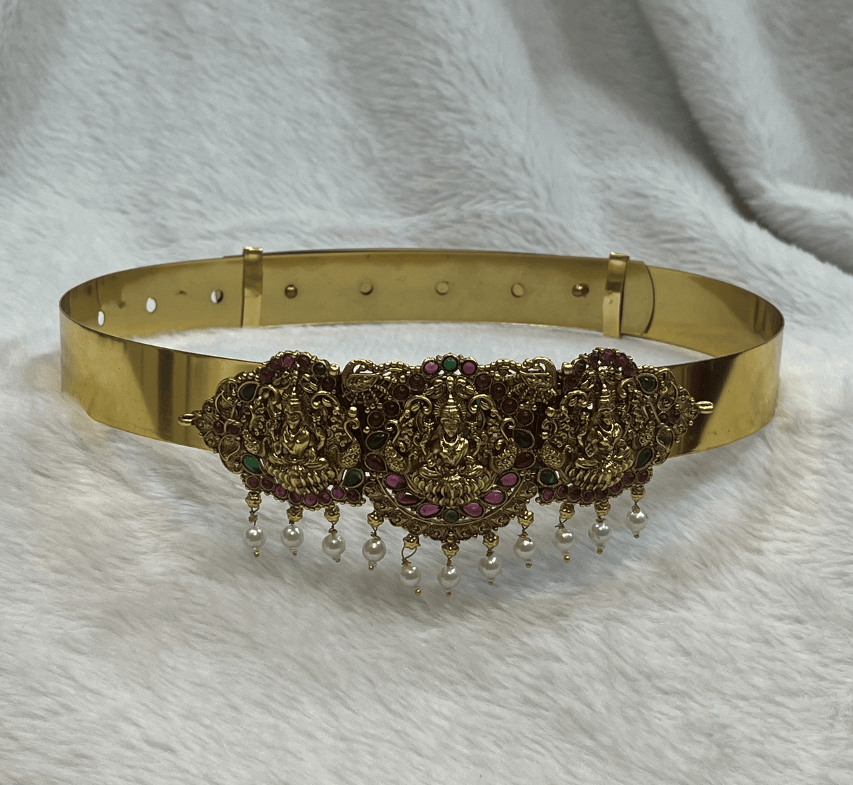 Kemp-Studded Tri-Lakshmi Adjustable Vadanam