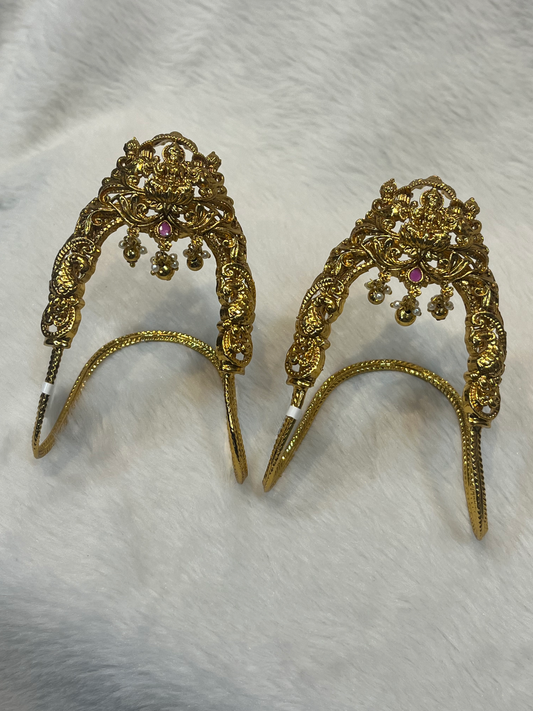 Regal Lakshmi Filigree Vanki – Pink Ruby Accent