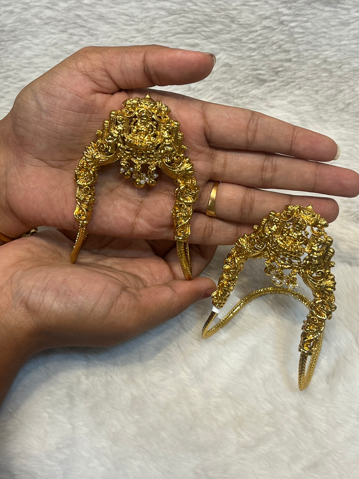 Traditional Lakshmi Nakshi Vanki – All-Gold & Pearl Drop